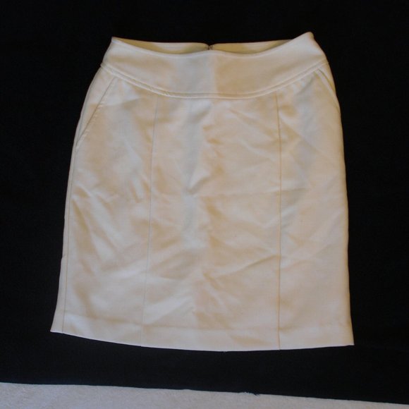 Banana Republic solid cream mini pencil skirt - Picture 6 of 7